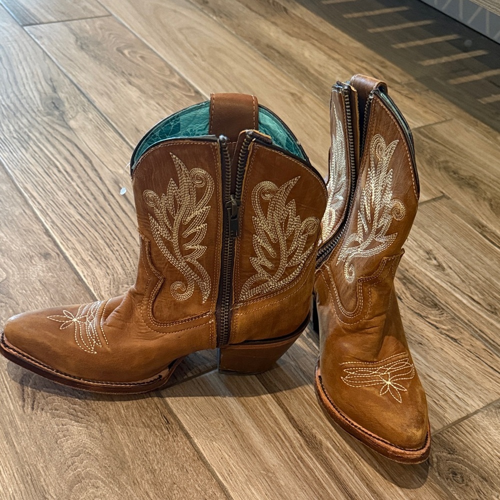 Corral Brown Leather Cowboy Boots